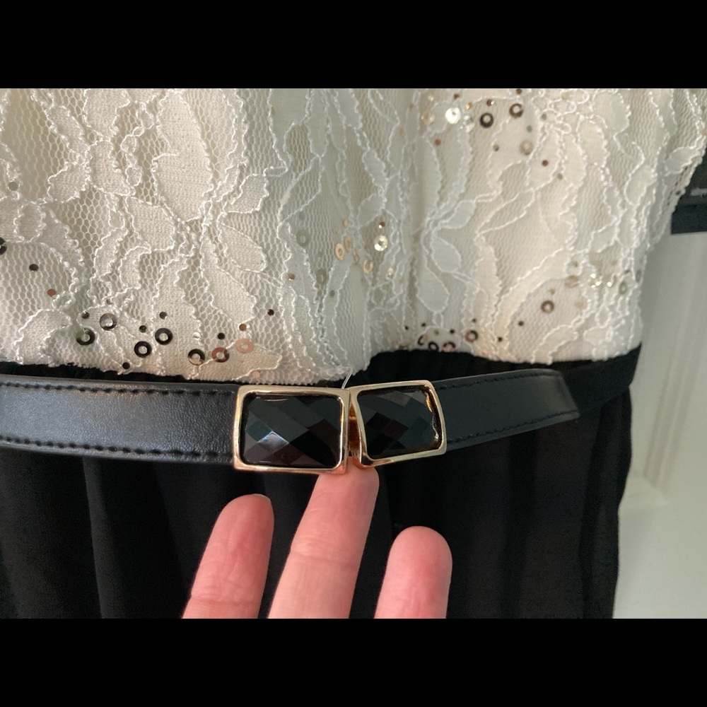 NEW Iz Byer California Sleeveless Lace Top… - Picture 7 of 14